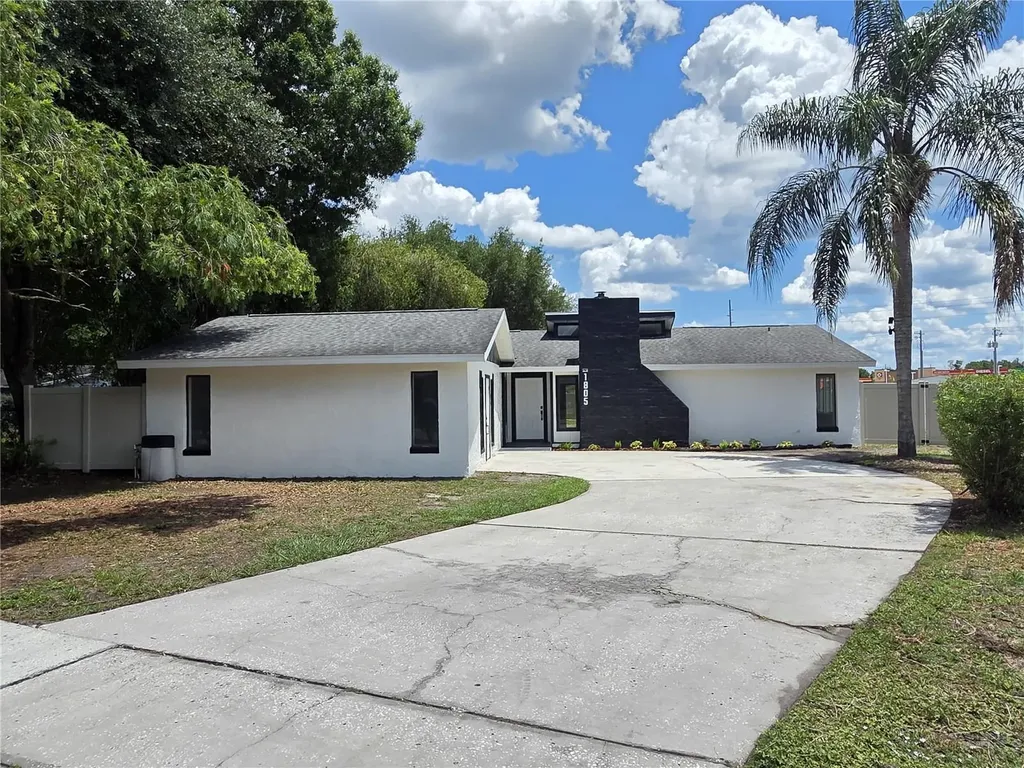 1805 S Wilkins Avenue Plant City FL 33563