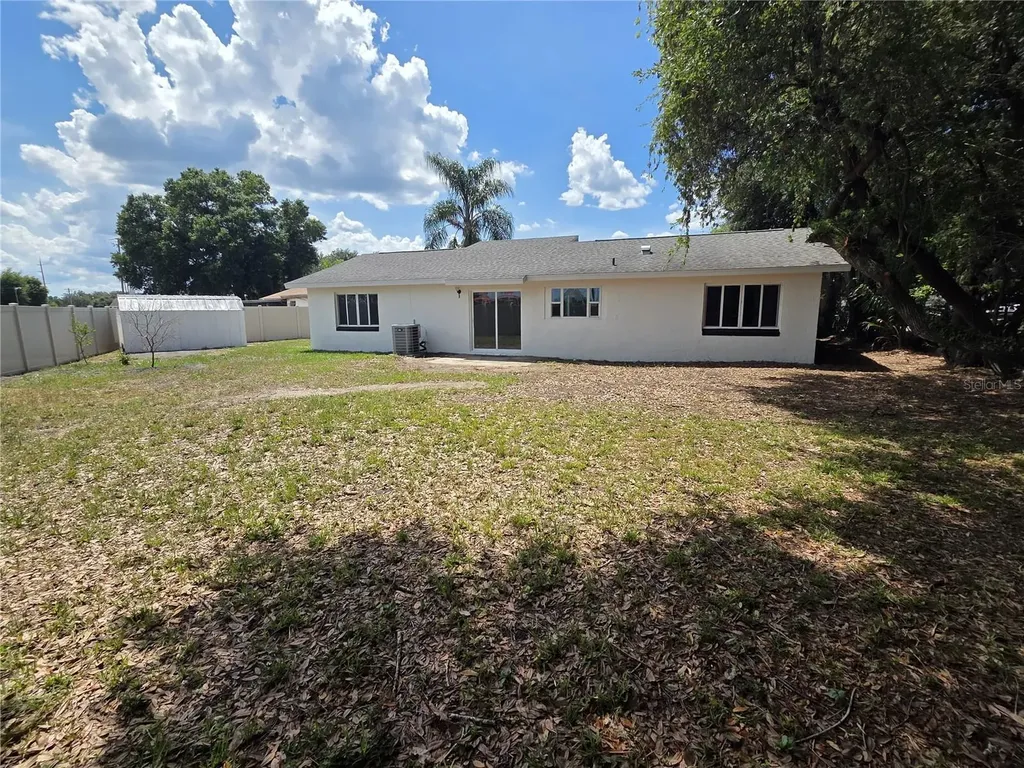 1805 S Wilkins Avenue Plant City FL 33563