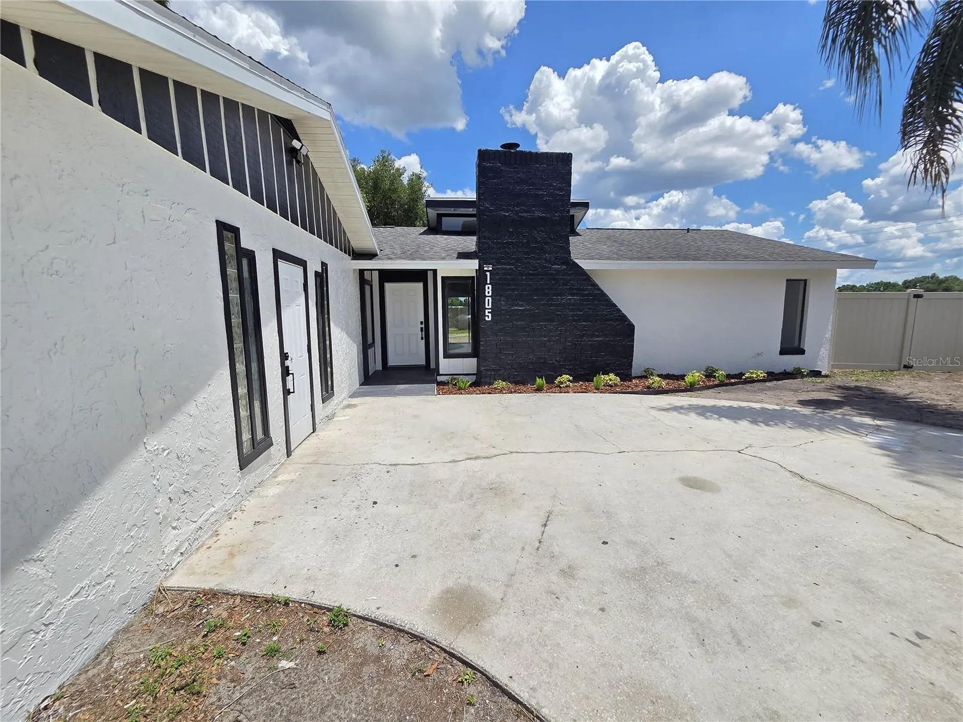 1805 S Wilkins Avenue Plant City FL 33563