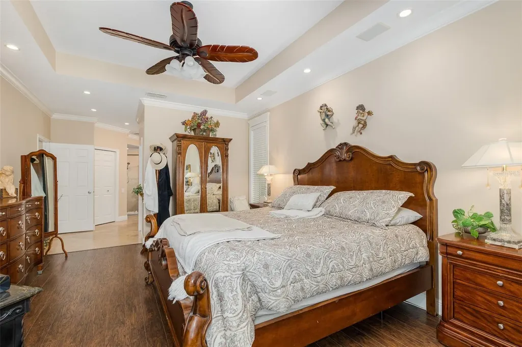 321 Waterford Circle E Tarpon Springs FL 34688