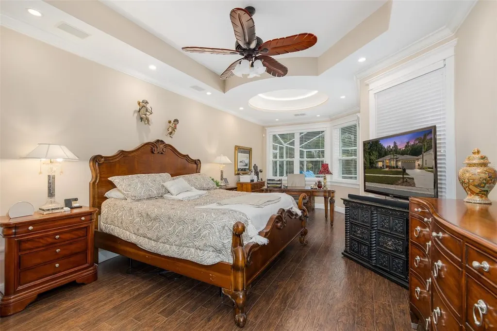 321 Waterford Circle E Tarpon Springs FL 34688