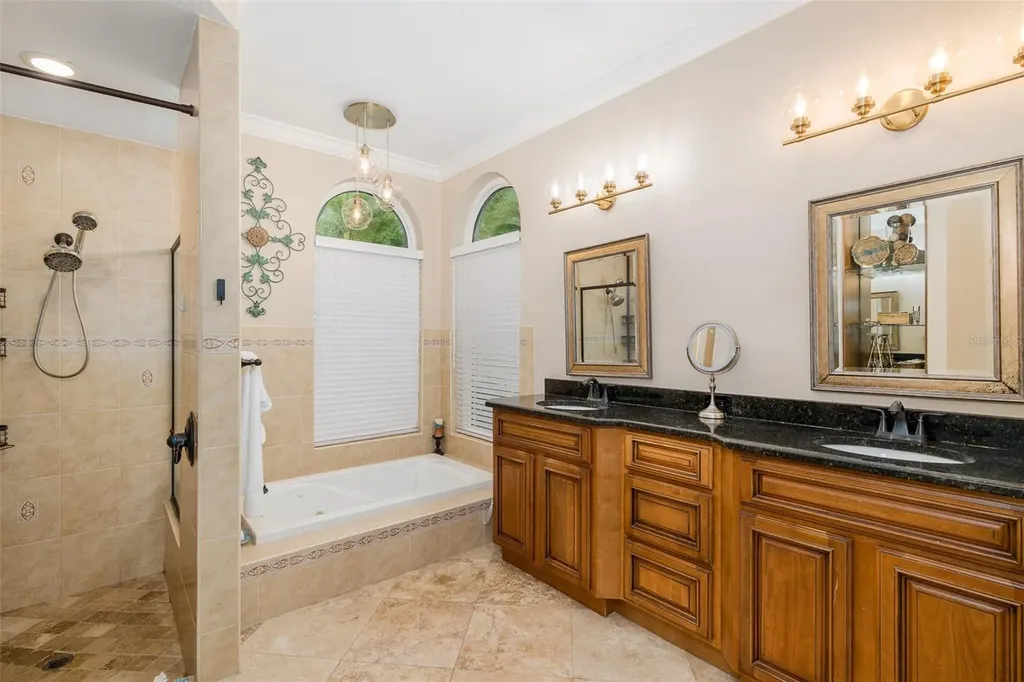 321 Waterford Circle E Tarpon Springs FL 34688