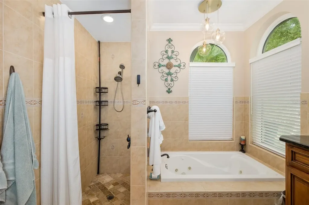 321 Waterford Circle E Tarpon Springs FL 34688