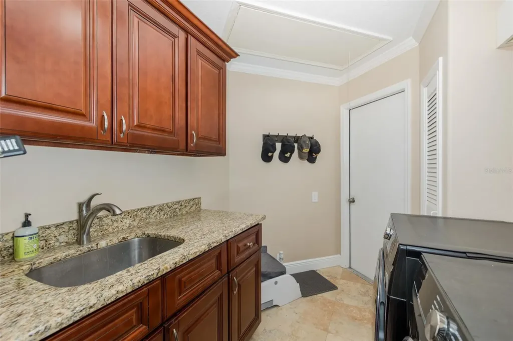 321 Waterford Circle E Tarpon Springs FL 34688