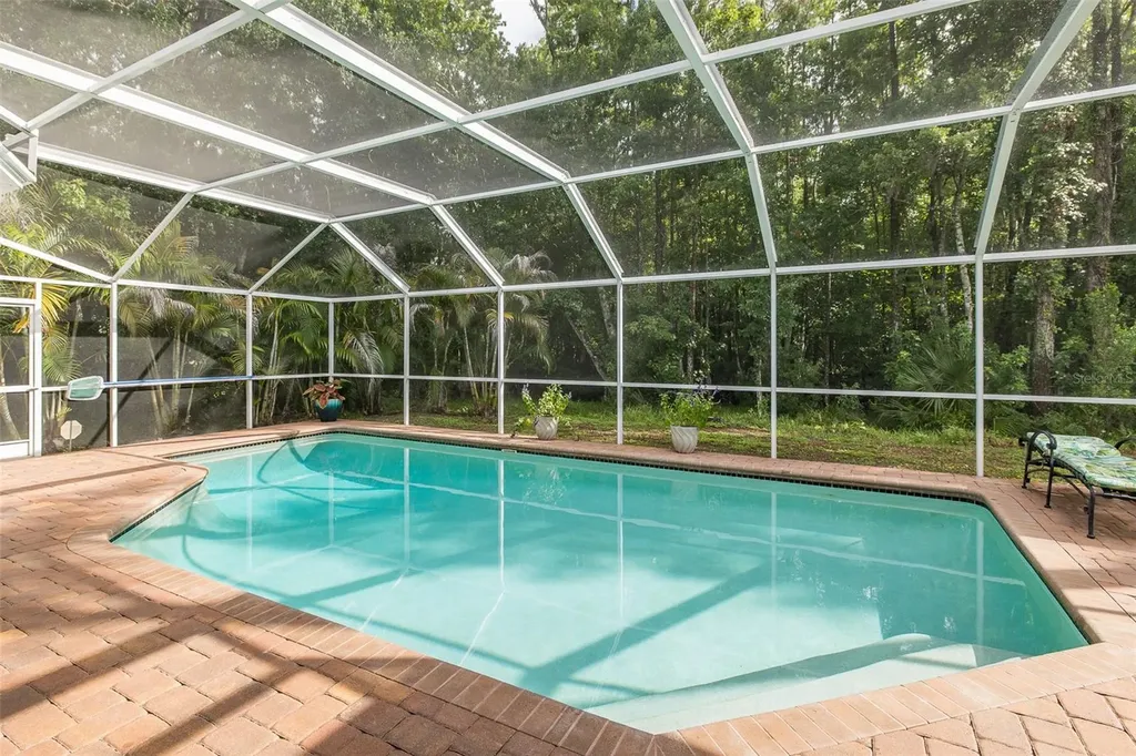 321 Waterford Circle E Tarpon Springs FL 34688