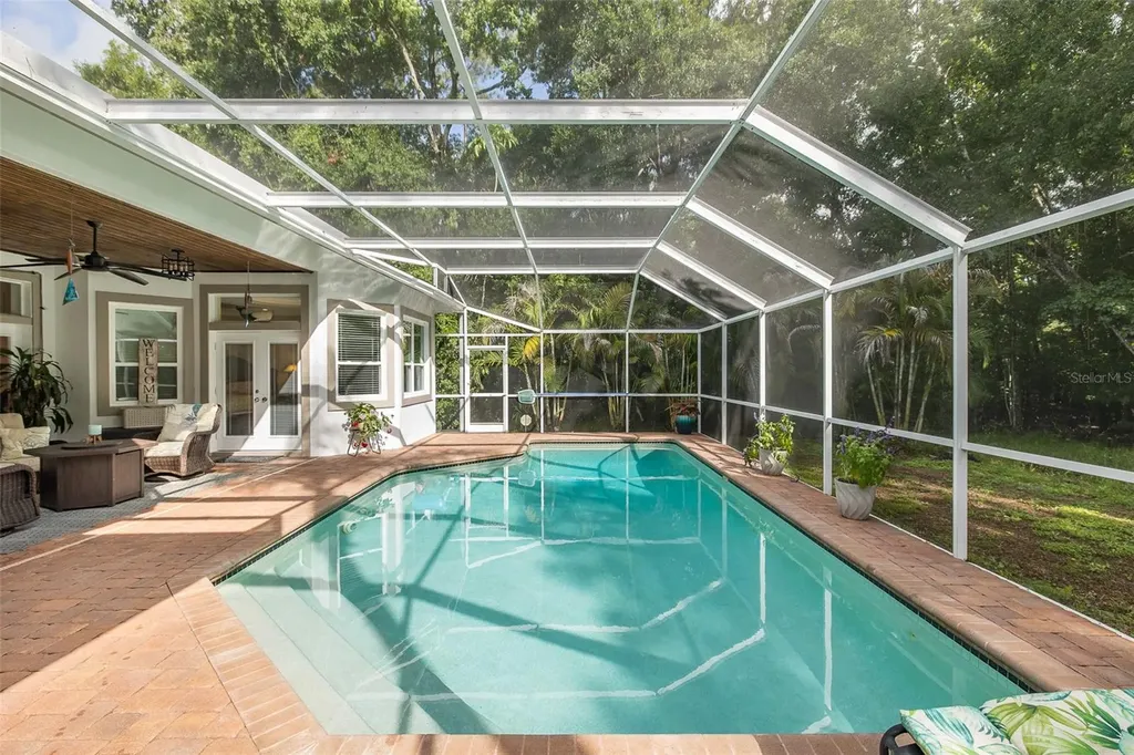 321 Waterford Circle E Tarpon Springs FL 34688