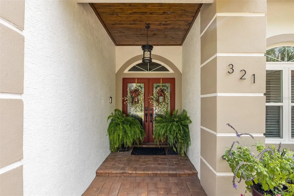 321 Waterford Circle E Tarpon Springs FL 34688