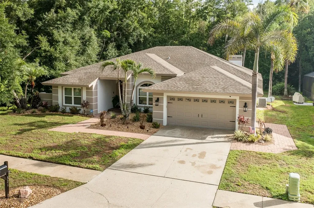 321 Waterford Circle E Tarpon Springs FL 34688