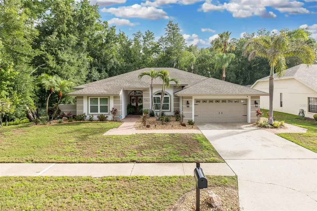 321 Waterford Circle E Tarpon Springs FL 34688