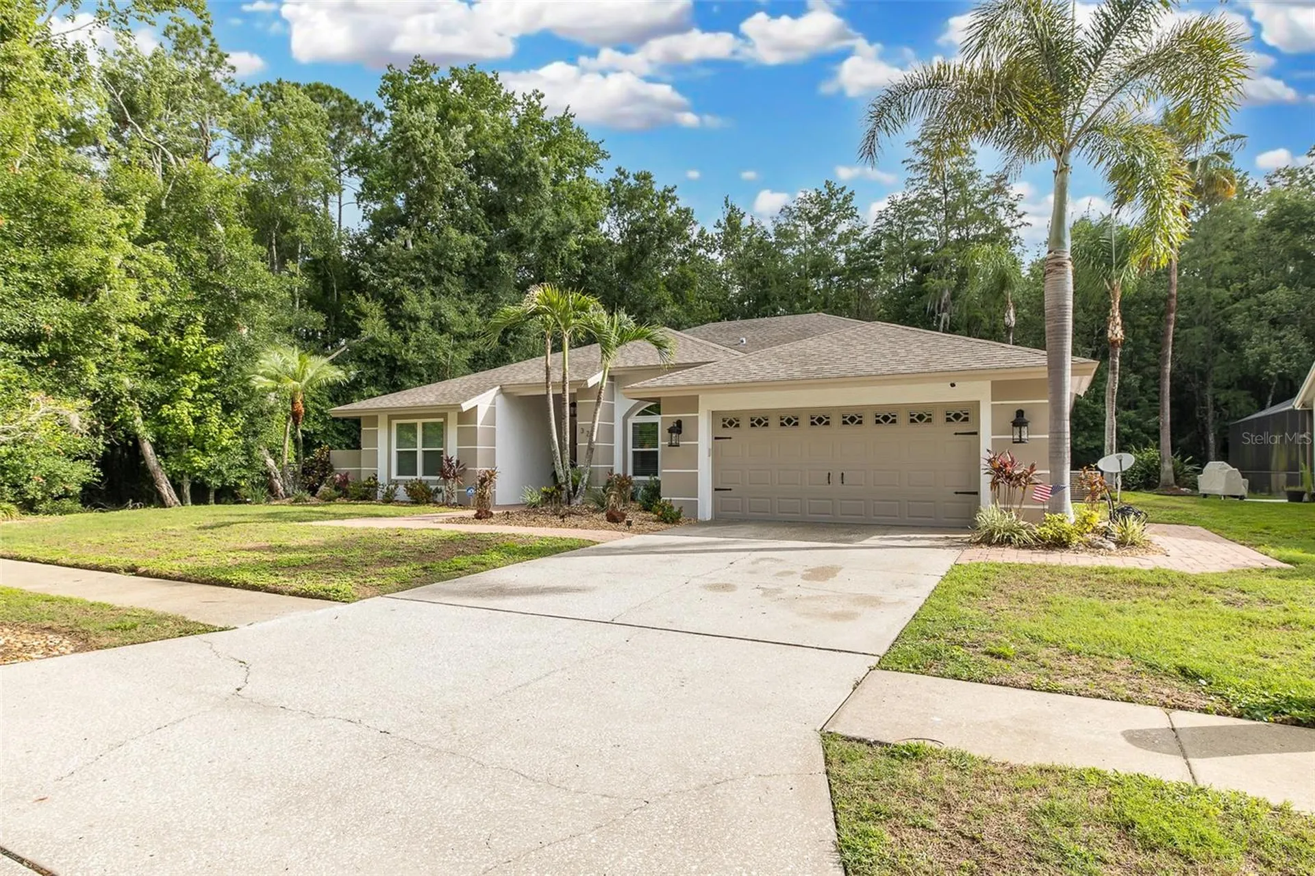 321 Waterford Circle E Tarpon Springs FL 34688