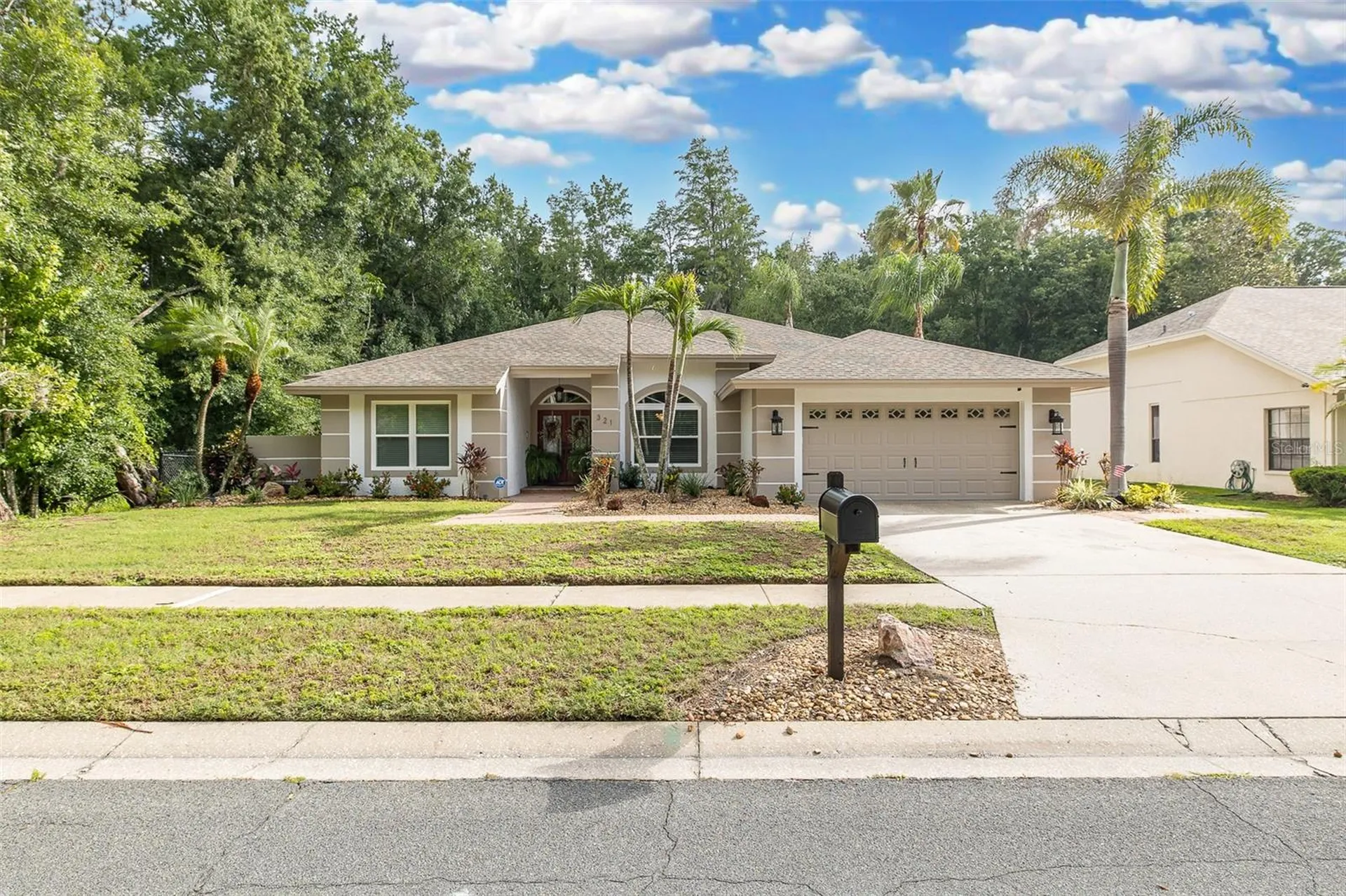 321 Waterford Circle E Tarpon Springs FL 34688