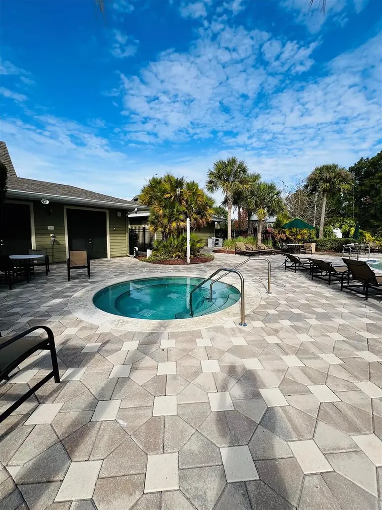 9096 Iron Oak Avenue Tampa FL 33647