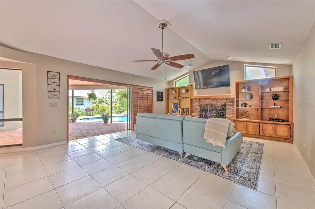 3816 Buckingham Loop Drive Valrico FL 33594