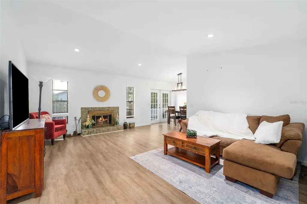 8127 SW 12th Place Gainesville FL 32607