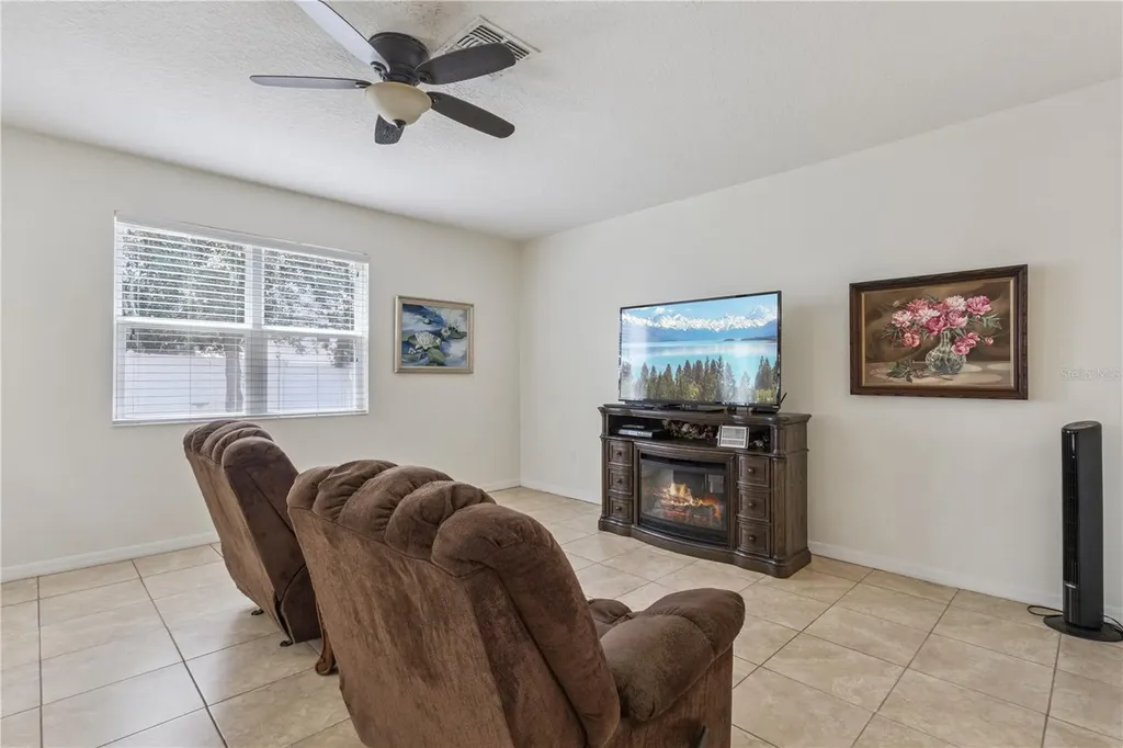1572 Auburn Hills Court Tavares FL 32778