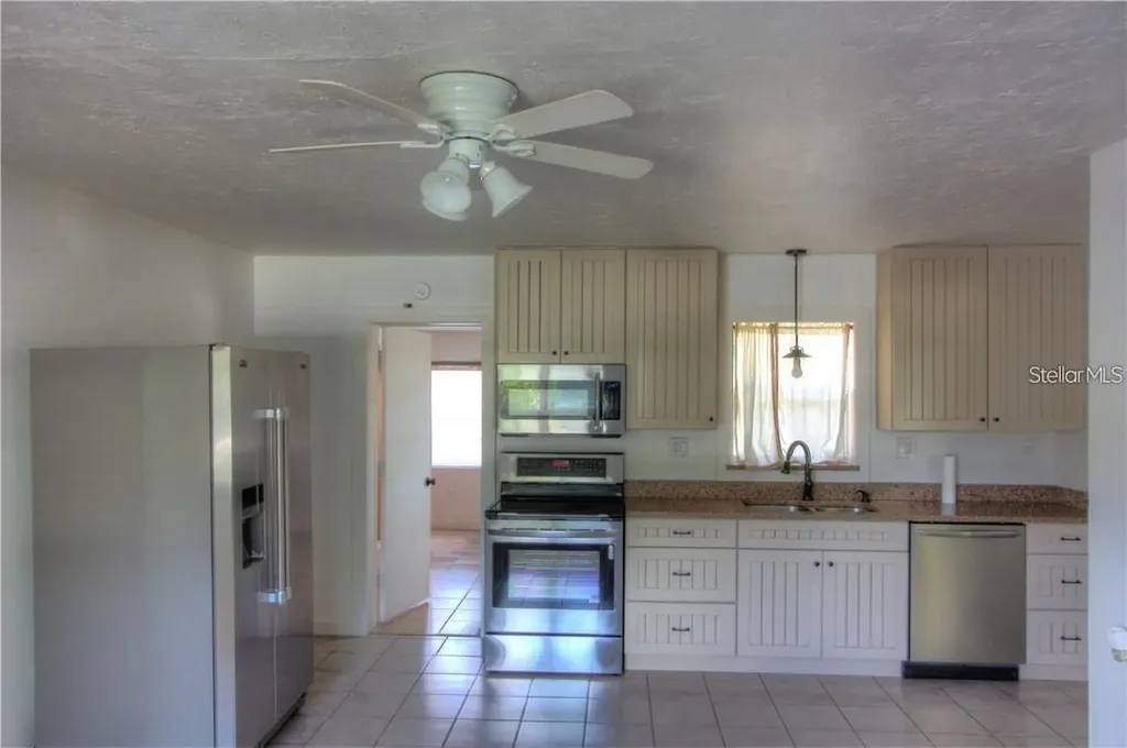 613 Shore Road Nokomis FL 34275