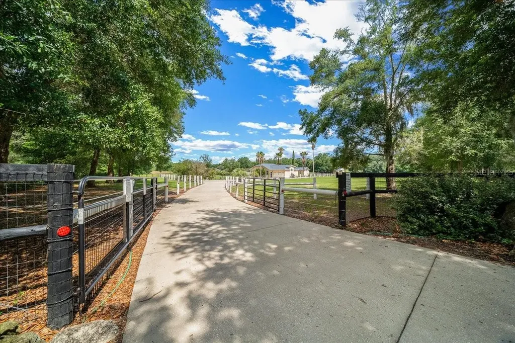 15610 S Highway 475 Summerfield FL 34491