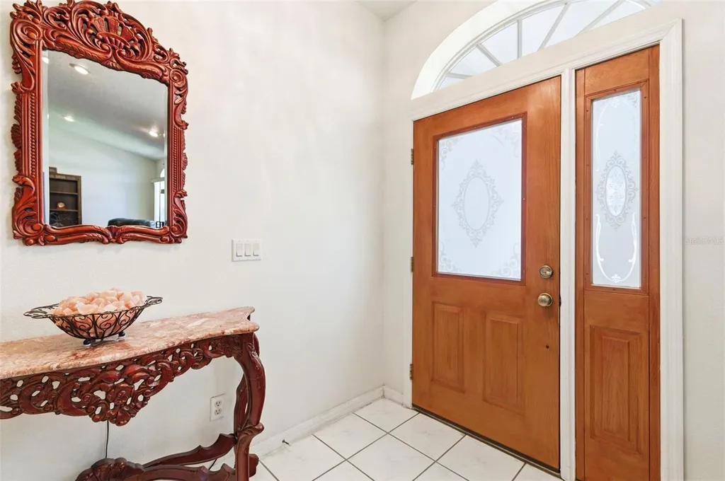 30 Glades Avenue Tarpon Springs FL 34689