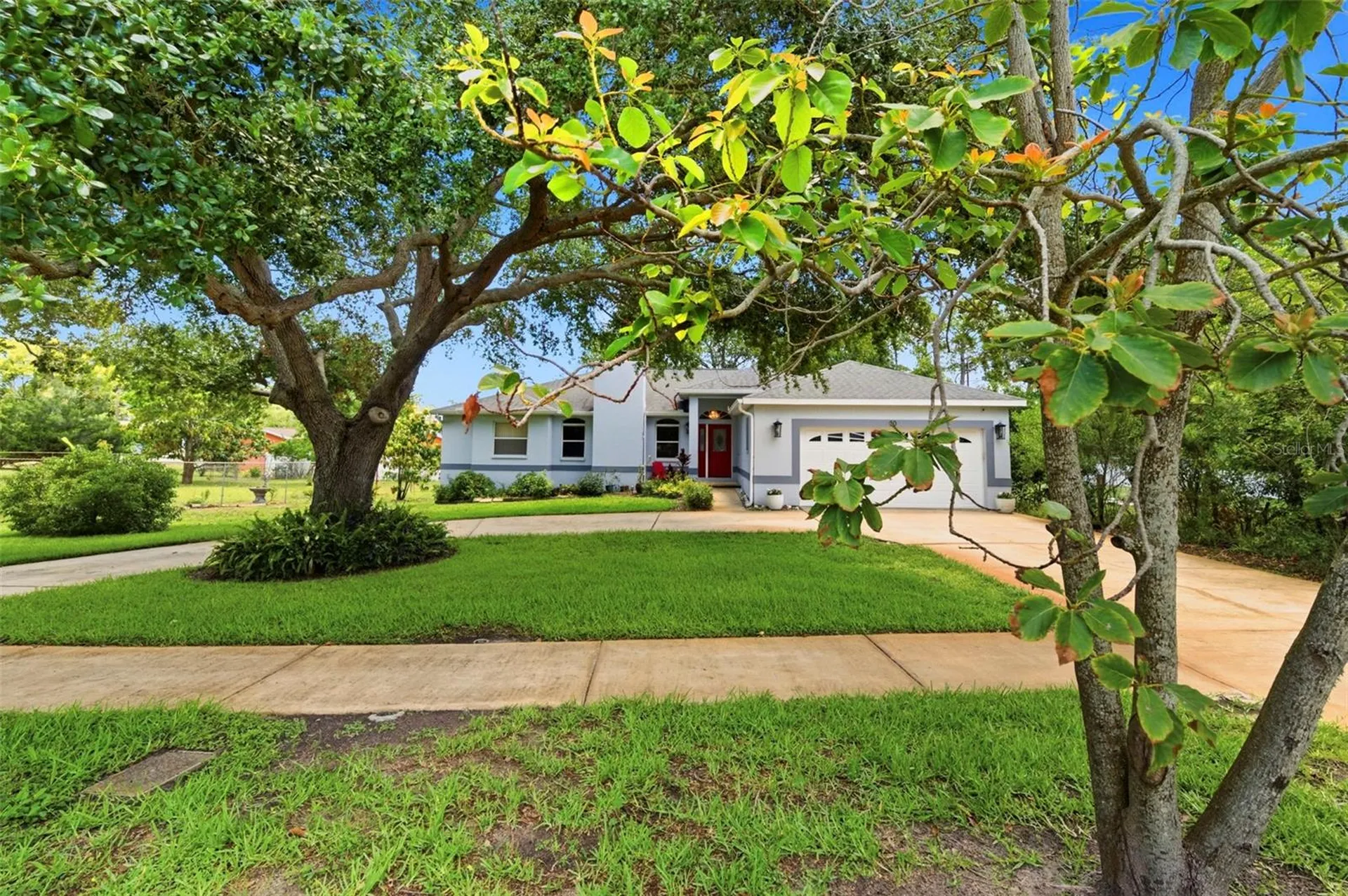 30 Glades Avenue Tarpon Springs FL 34689