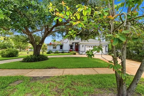 30 Glades Avenue Tarpon Springs FL 34689