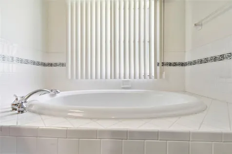 30 Glades Avenue Tarpon Springs FL 34689