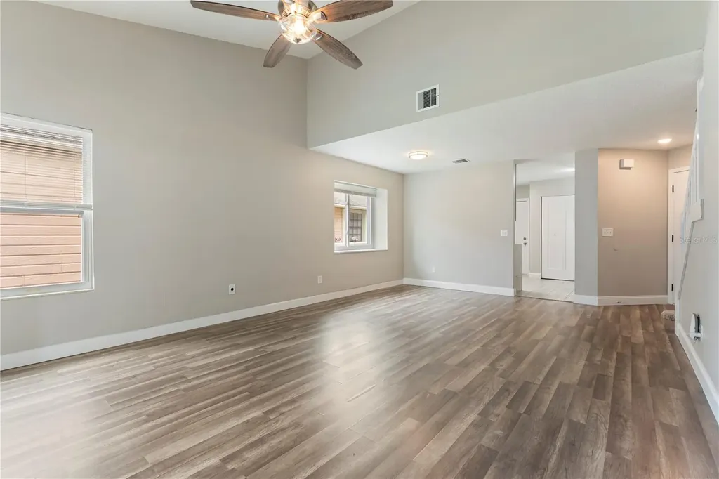 587 Portland Circle Apopka FL 32703