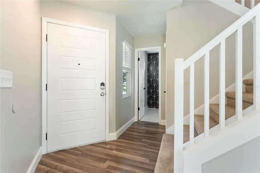 587 Portland Circle Apopka FL 32703