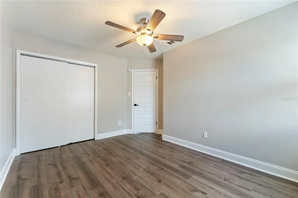 587 Portland Circle Apopka FL 32703