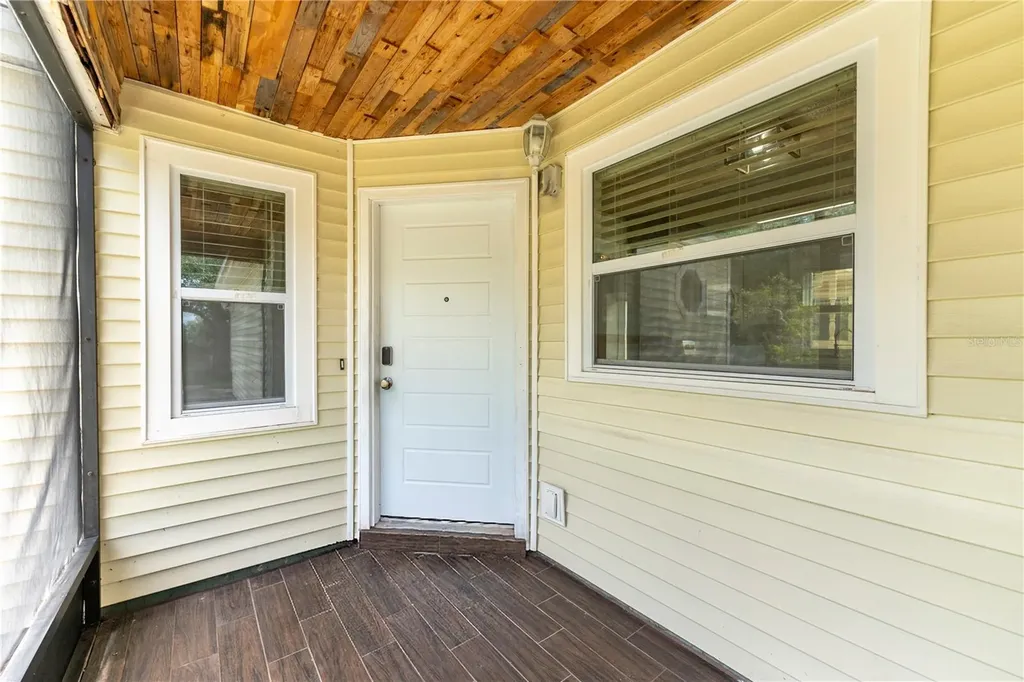 587 Portland Circle Apopka FL 32703