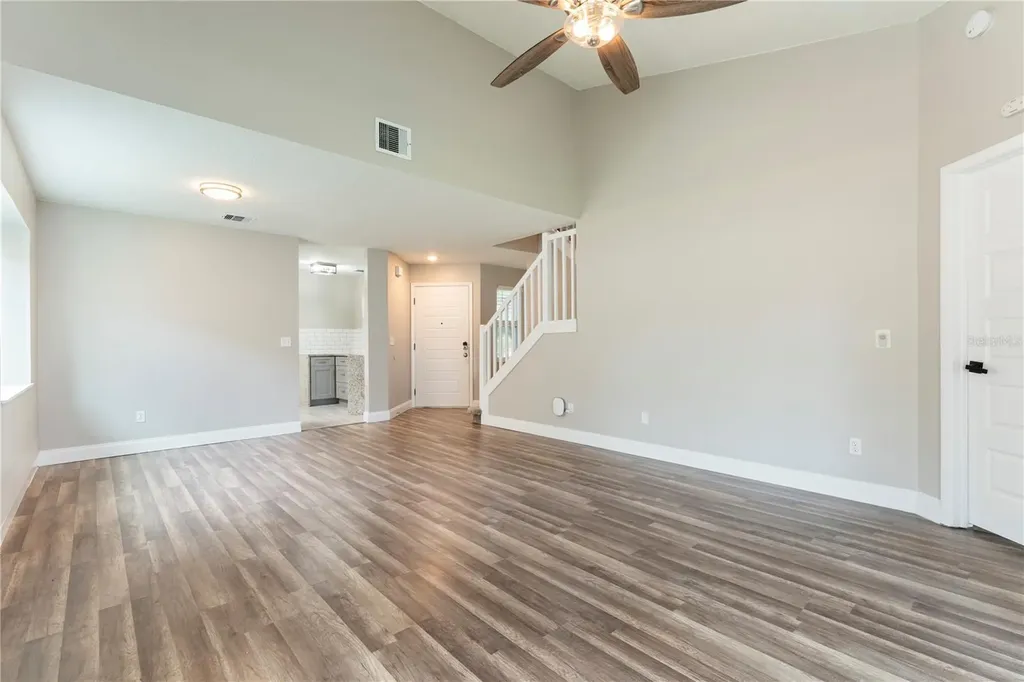 587 Portland Circle Apopka FL 32703