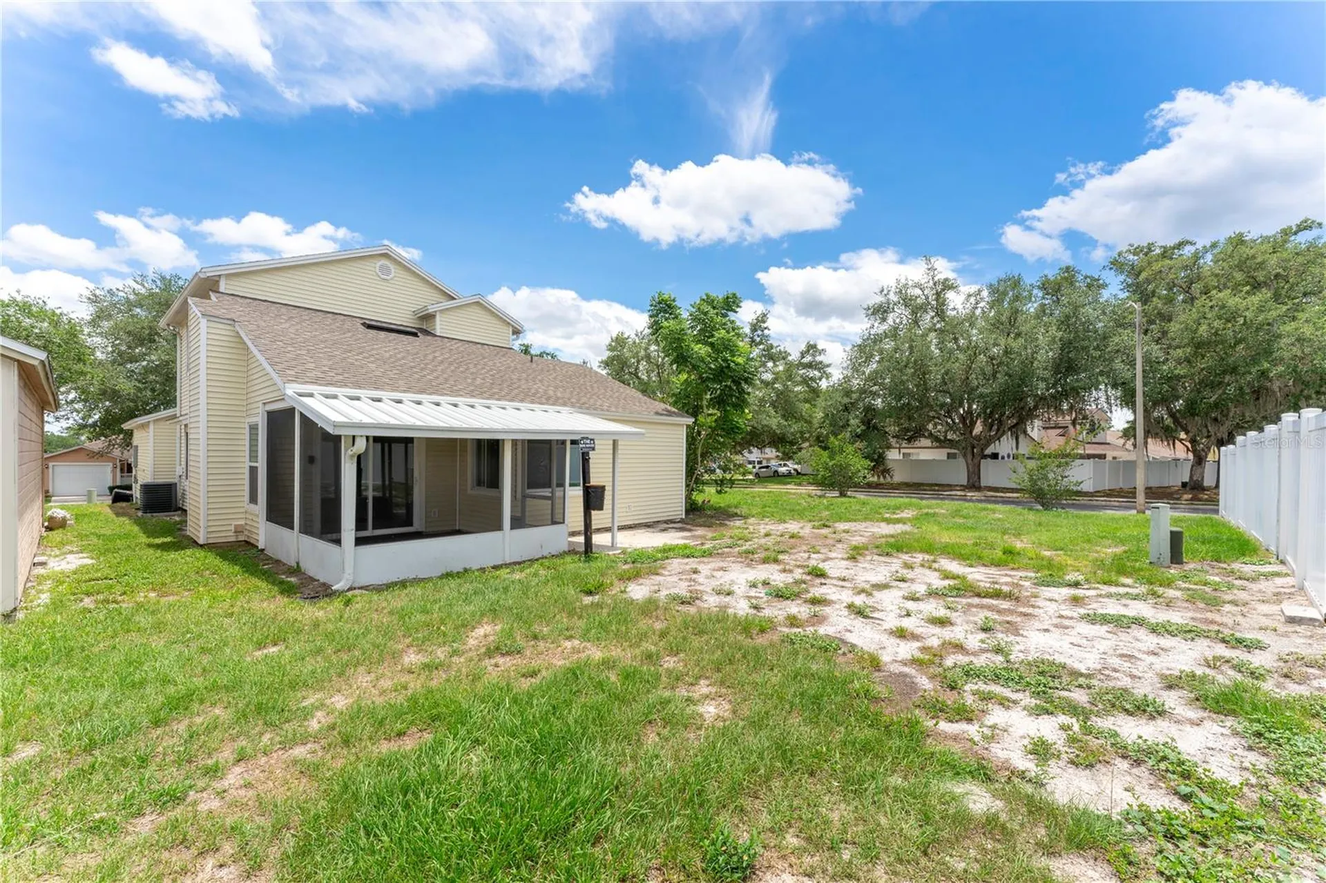 587 Portland Circle Apopka FL 32703