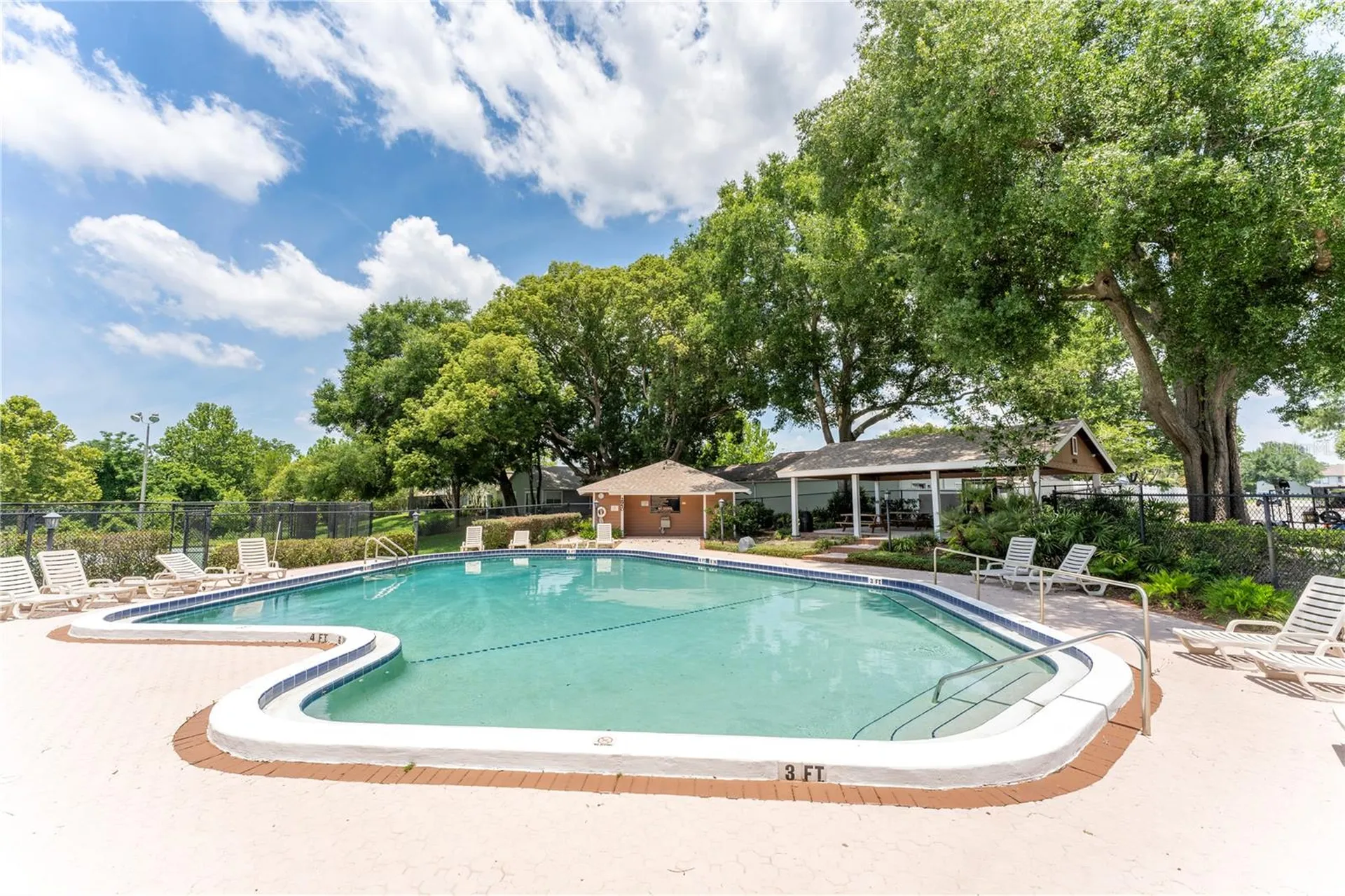 587 Portland Circle Apopka FL 32703