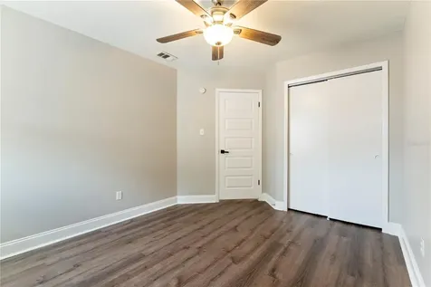 587 Portland Circle Apopka FL 32703