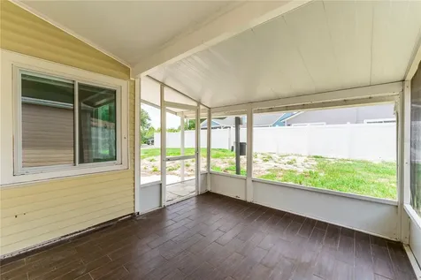 587 Portland Circle Apopka FL 32703