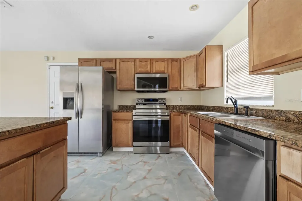 8517 Renald Boulevard Tampa FL 33637