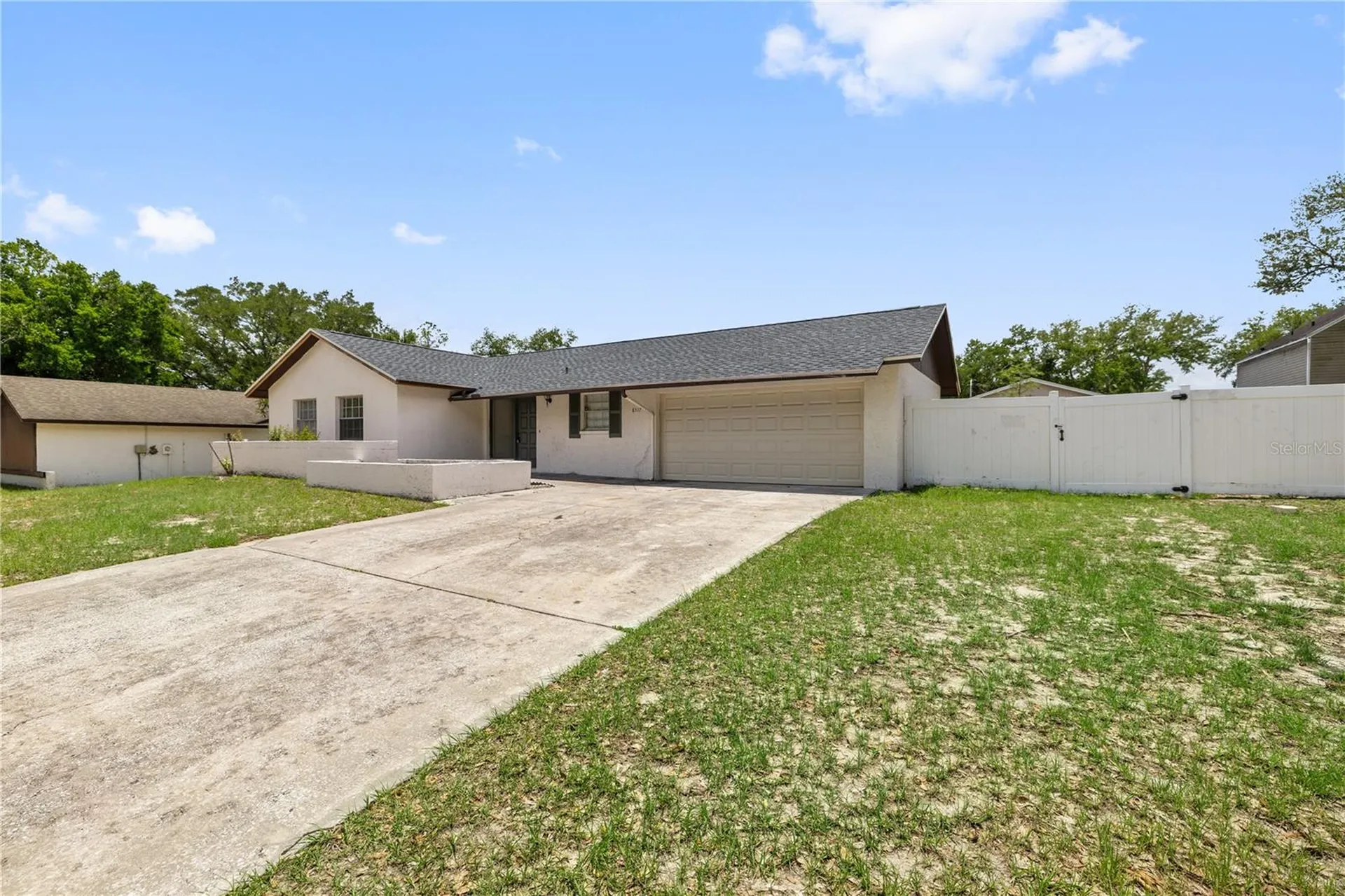 8517 Renald Boulevard Tampa FL 33637