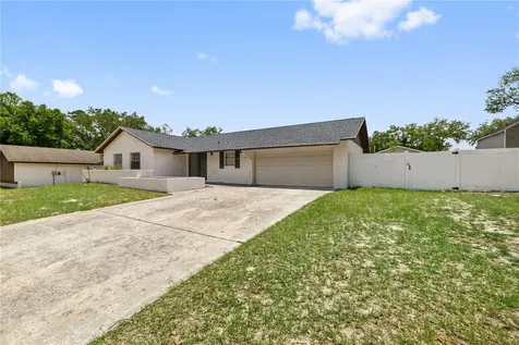 8517 Renald Boulevard Tampa FL 33637