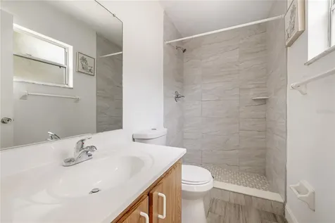 8517 Renald Boulevard Tampa FL 33637