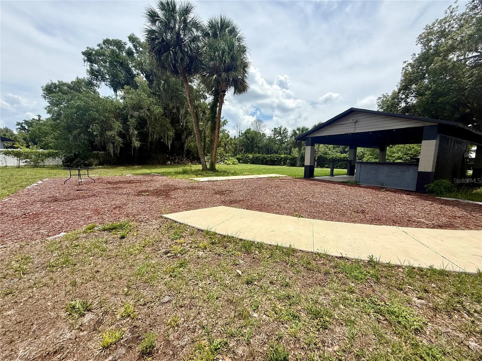 E Bates Avenue Eustis FL 32726