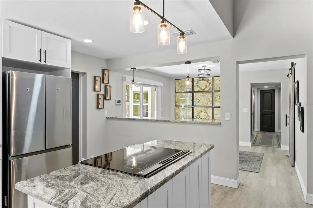 520 Lake Maggiore Boulevard S St Petersburg FL 33705