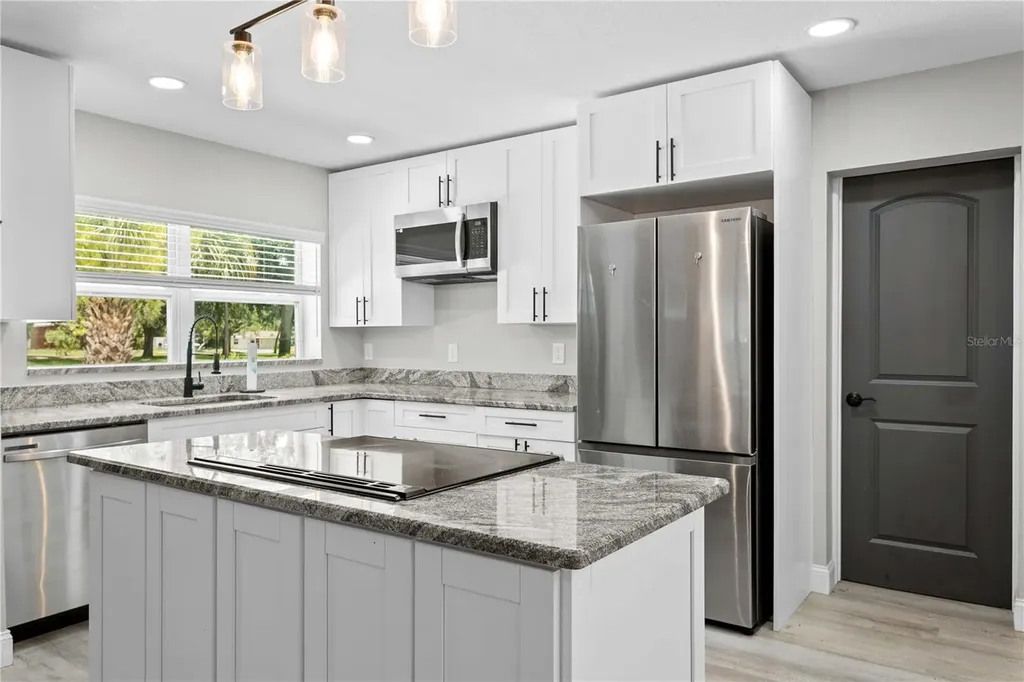 520 Lake Maggiore Boulevard S St Petersburg FL 33705