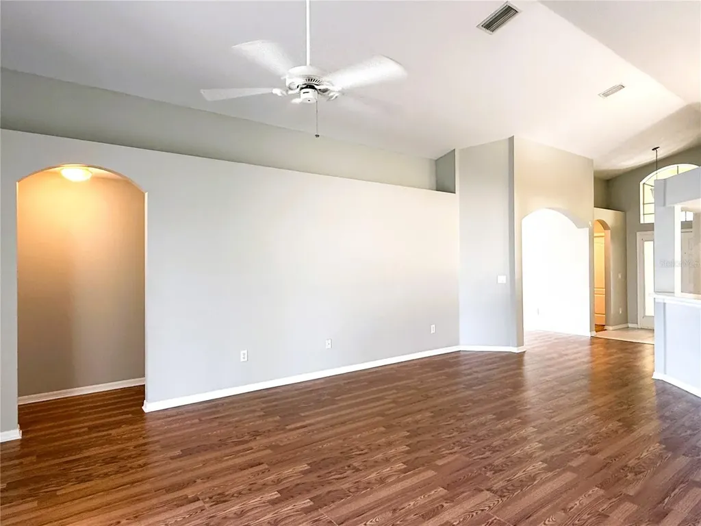 2345 Roanoke Springs Drive Ruskin FL 33570
