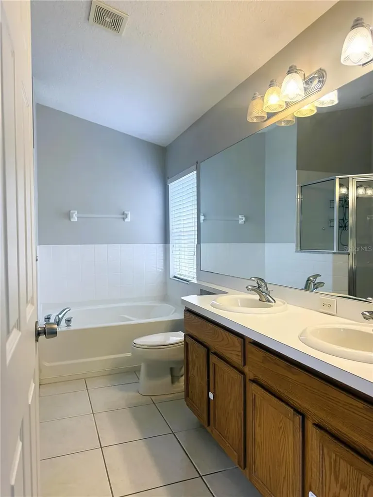 2345 Roanoke Springs Drive Ruskin FL 33570