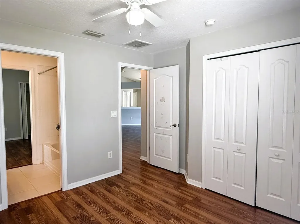 2345 Roanoke Springs Drive Ruskin FL 33570