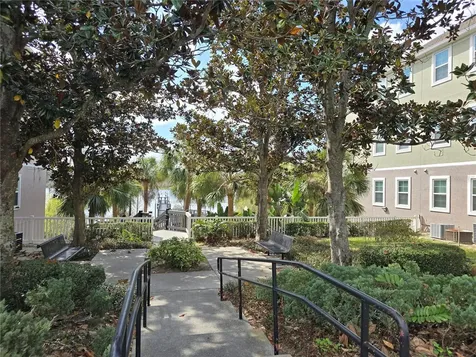 3384 Corona Village Way Orlando FL 32835