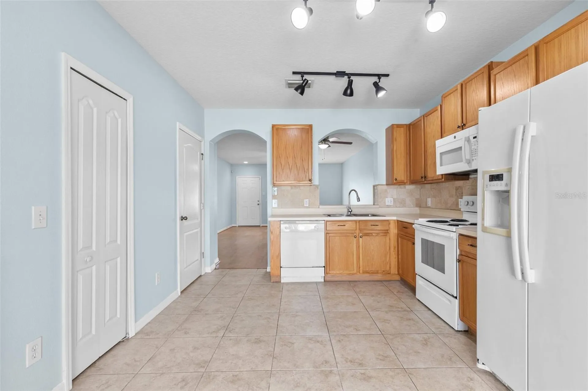 16221 Swan View Circle Odessa FL 33556