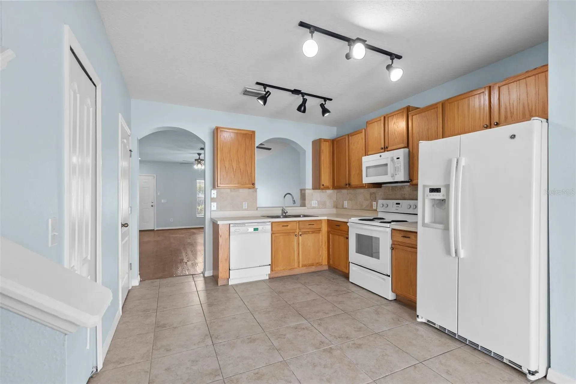 16221 Swan View Circle Odessa FL 33556