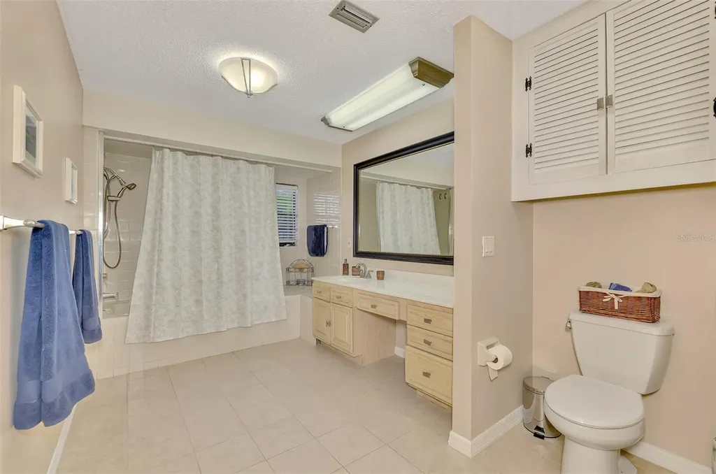 5903 La Vista Lane Bradenton FL 34210