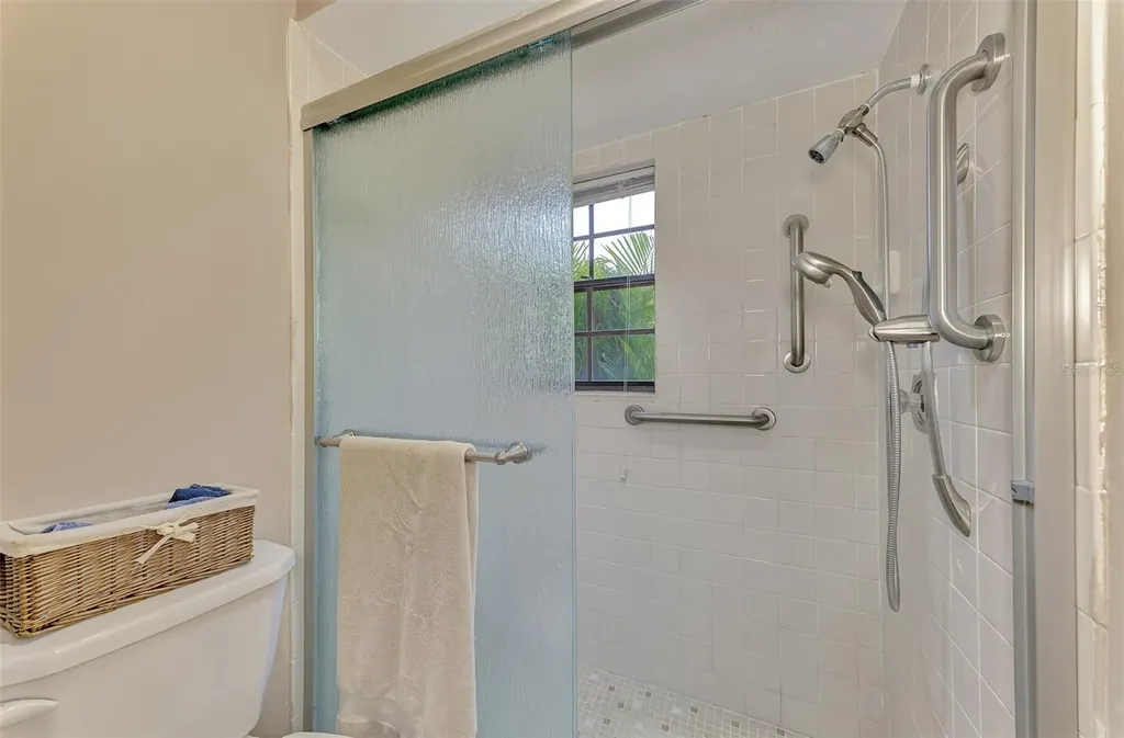 5903 La Vista Lane Bradenton FL 34210