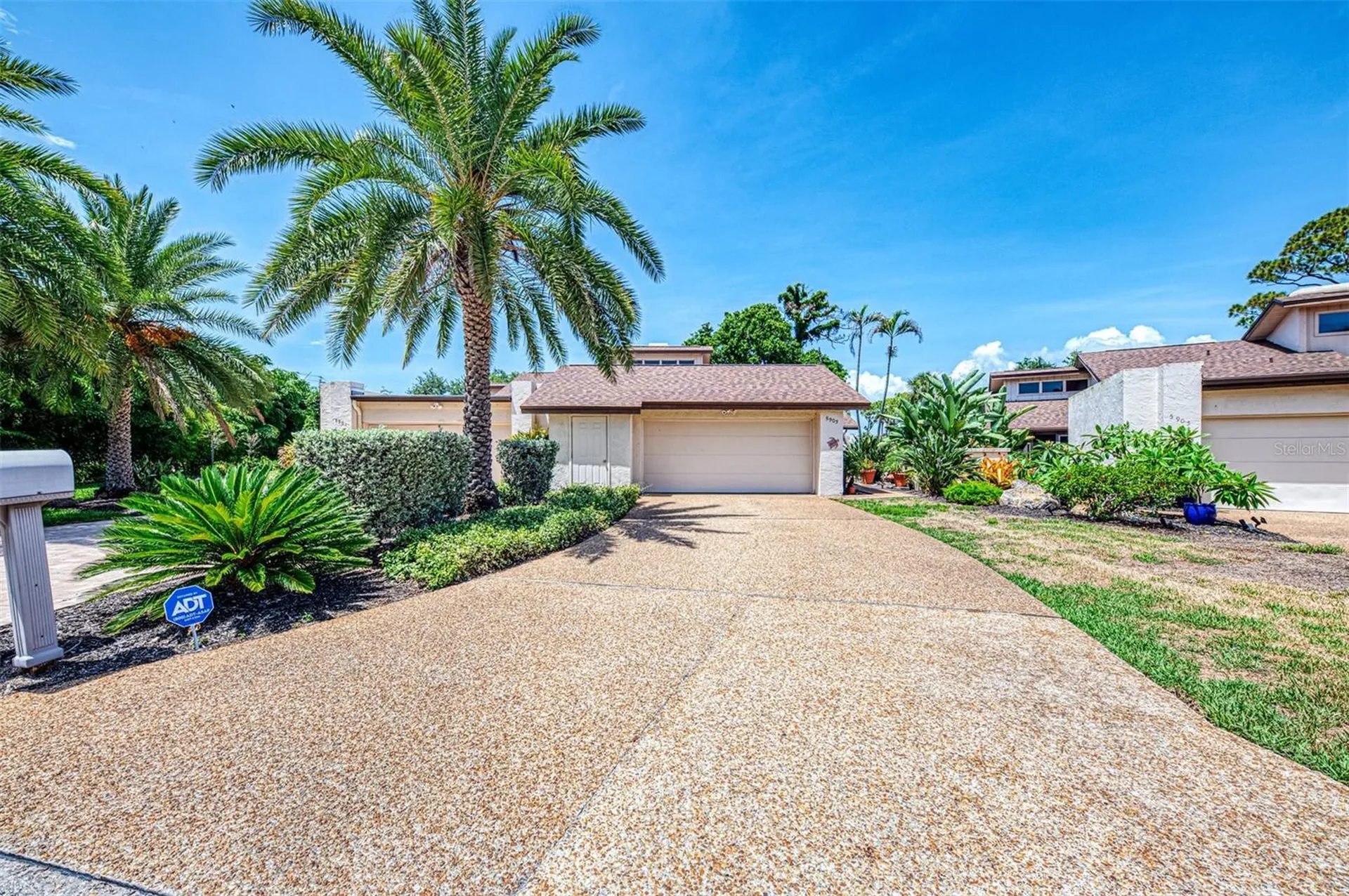 5903 La Vista Lane Bradenton FL 34210